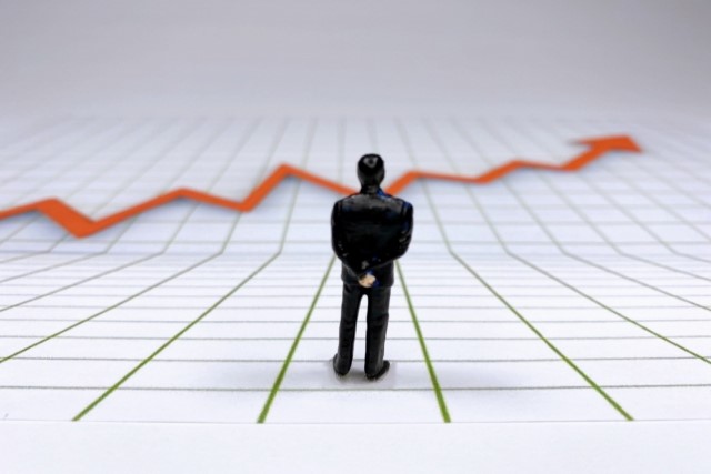 法人で株式投資を行うメリットやデメリットを個人運用と比較しながら解説｜ビジネスローン・事業資金借入ならアクト・ウィル株式会社